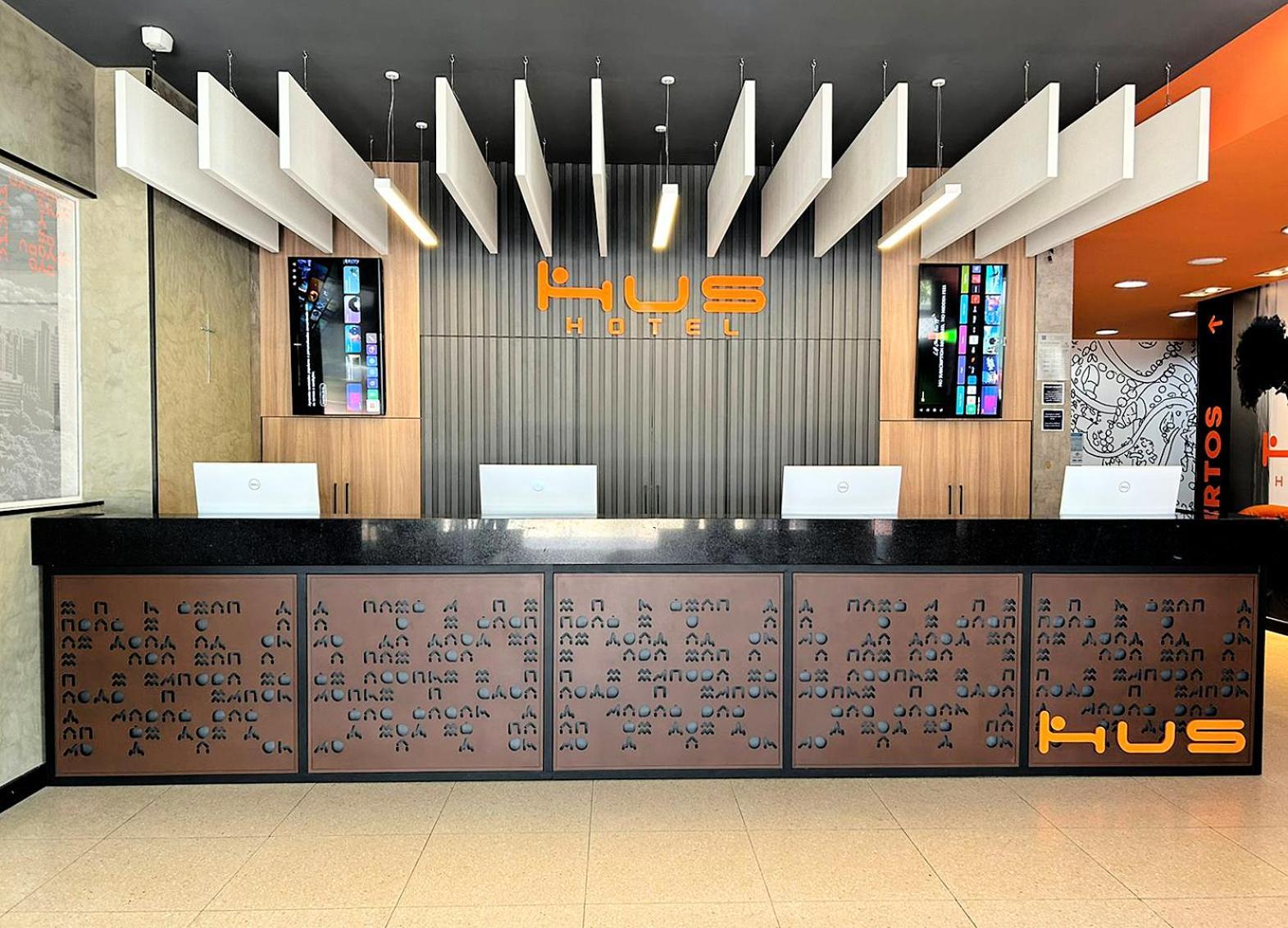 Hus Hotel Maringa Exterior photo
